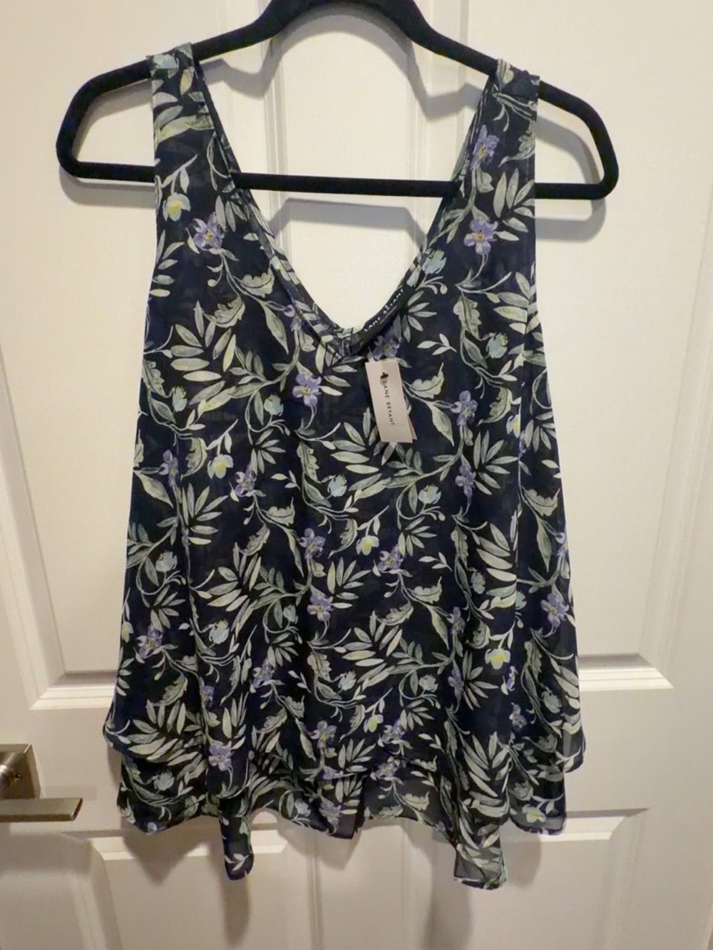 Lane Bryant Navy Floral V-Neck Sleeveless Tank